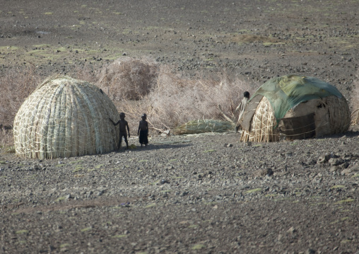 Grass huts in el molo tribe village, Turkana lake, Loiyangalani, Kenya