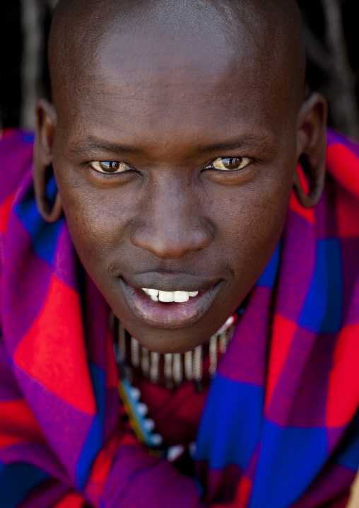 Portrait of a Maasai tribe man, Rift Valley Province, Maasai Mara, Kenya