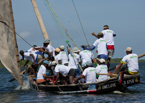 Dhow race during the Maulid festival, Lamu County, Lamu, Kenya