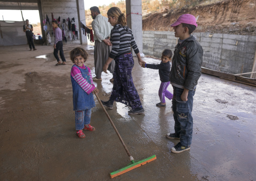 Yezidi Refugees Displaced From Sinjar Living In An Under Construction Building, Duhok, Kurdistan, Iraq