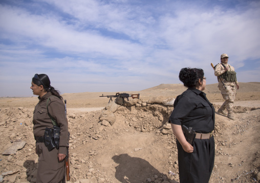 Peshmergas Women Of The 2Nd Battalion On The Frontline, Taza, Kurdistan, Iraq