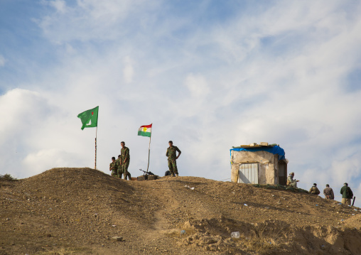 Kurdish Peshmergas On The Frontline, Kirkuk, Kurdistan, Iraq
