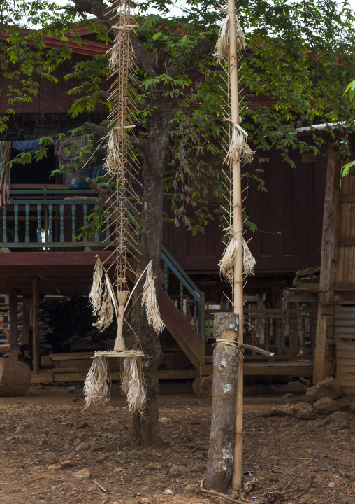 Alak tribe statue for wedding, Boloven, Laos