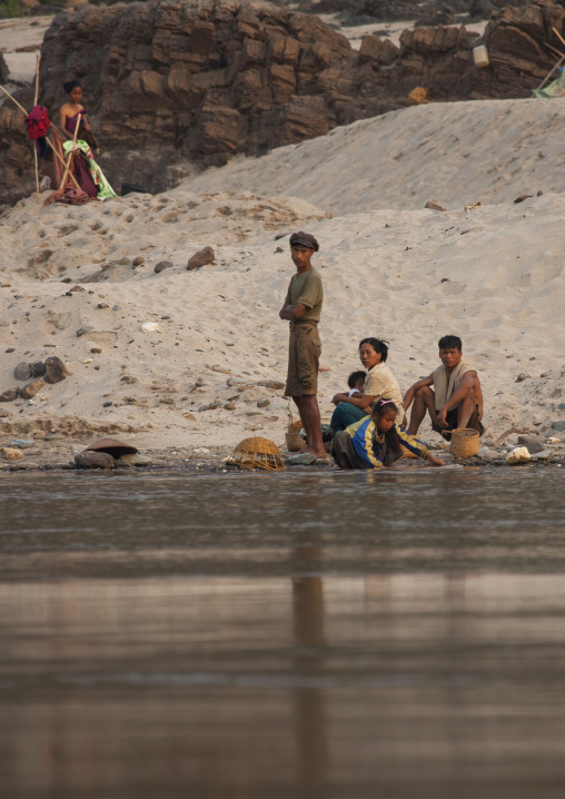 Gold panning, Houei xay, Laos