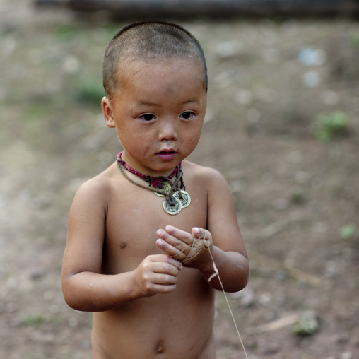 Lantaen minority child, Nam deng, Laos