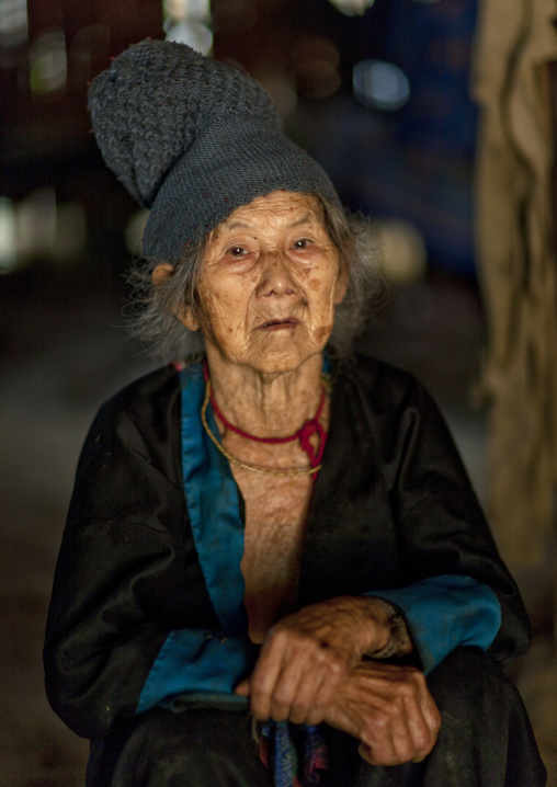 Hmong minority old woman, Muang sing, Laos