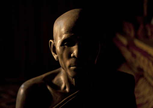 Monk statue, Savannakhet, Laos