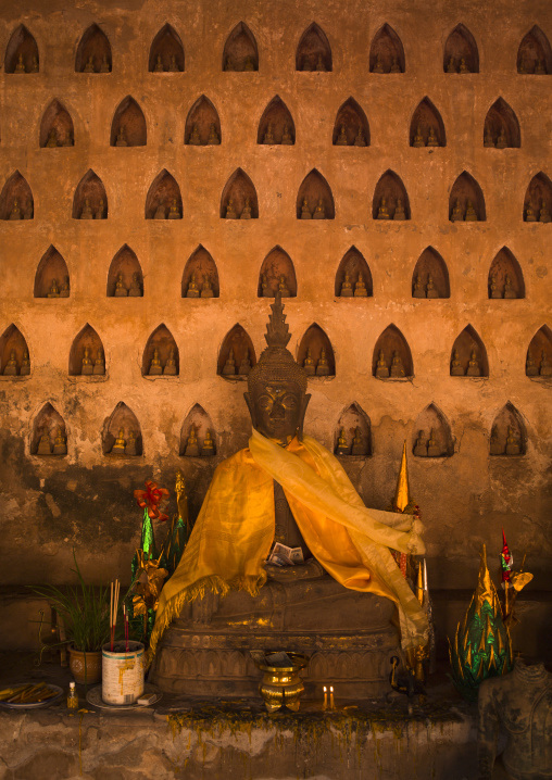 Buddha statue at vat sisaket, Vientiane, Laos