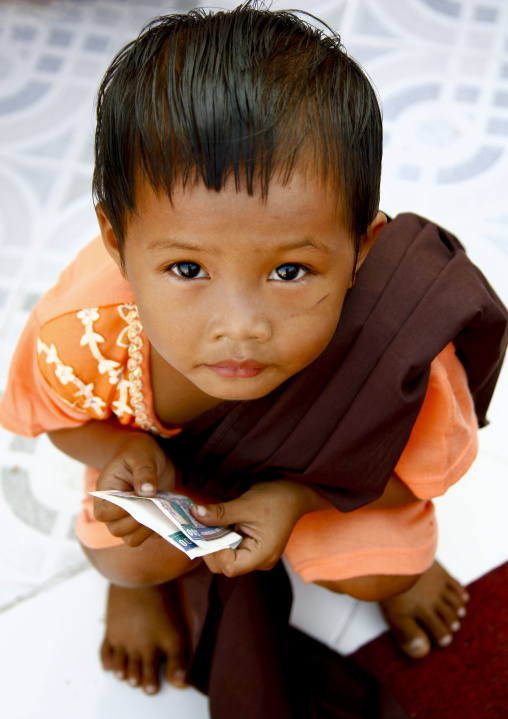 Monks Offerings Rangoon, Myanmar