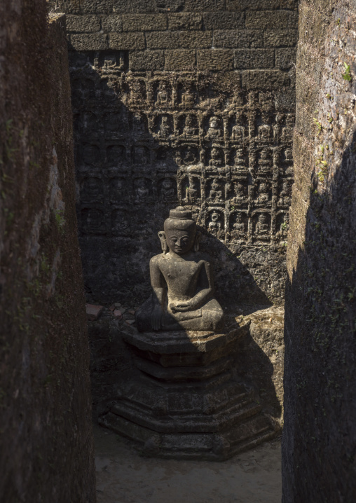 Buddha Statue In Kothaung Temple, Mrauk U, Myanmar