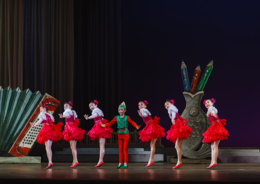 North Korean artists in Mangyongdae children's palace, Pyongan Province, Pyongyang, North Korea