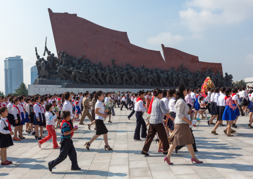 North Korean pioneers from the Korean children's union in the Grand monument on Mansu hill, Pyongan Province, Pyongyang, North Korea