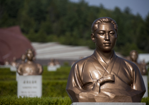 Bronze statues of the patriots at Taesongsan revolutionary martyr's cemetery, Pyongan Province, Pyongyang, North Korea