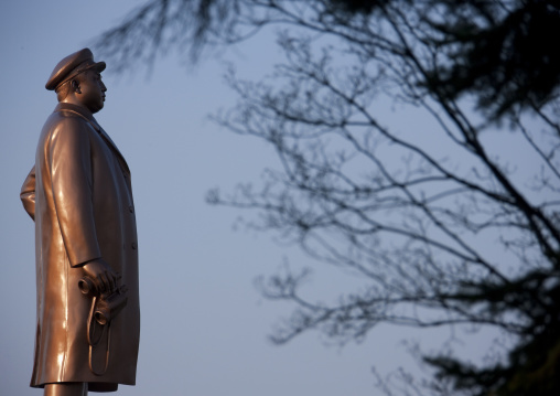 Side view of Kim il Sung statue, Kangwon Province, Wonsan, North Korea