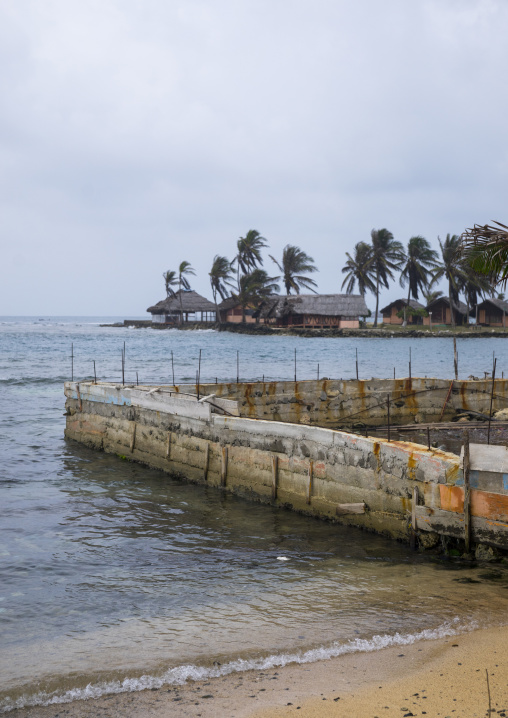 Panama, San Blas Islands, Mamitupu, Protection Against The Rising Sea Level In A Kuna Indian Village