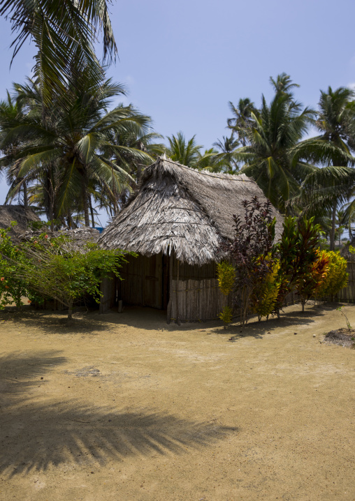Panama, San Blas Islands, Mamitupu, Typical Kuna Homes In Kalu Obaki Lodge
