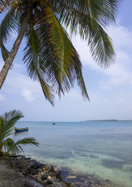 Panama, San Blas Islands, Mamitupu, Tropical Kuna Tribe Island In The Caribbean