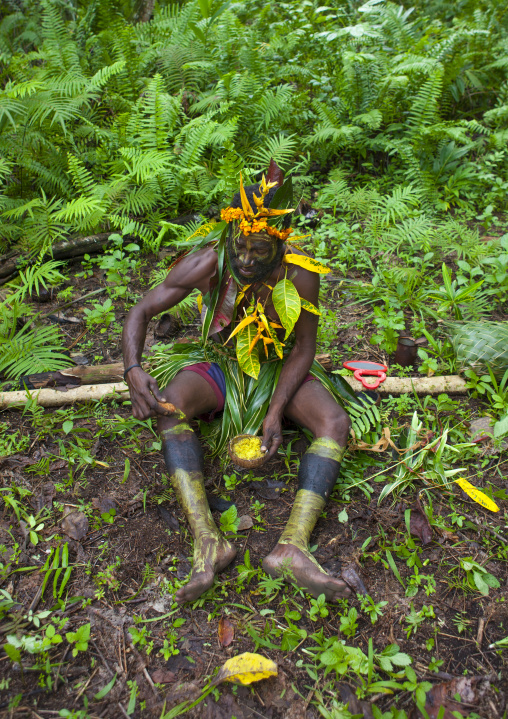 Portrait of a traditional witch doctor in the jungle, New Ireland Province, Kavieng, Papua New Guinea
