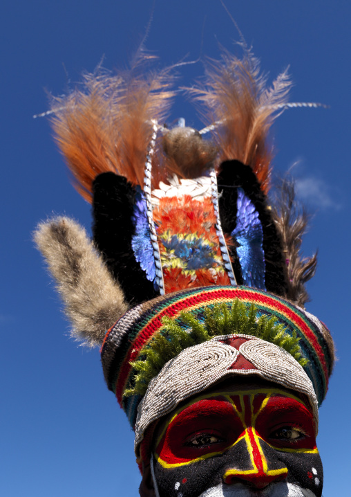 Portrait of a Kunga warrior during a sing-sing, Western Highlands Province, Mount Hagen, Papua New Guinea