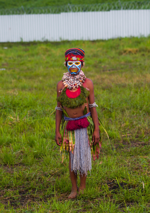 Highlander child during sing-sing ceremony, Western Highlands Province, Mount Hagen, Papua New Guinea