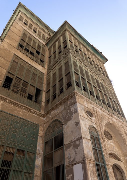 Old house with wooden mashrabiya in al-Balad quarter, Mecca province, Jeddah, Saudi Arabia