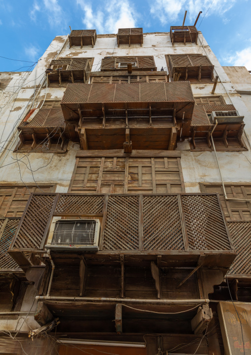 Old house with wooden mashrabiya in al-Balad quarter, Mecca province, Jeddah, Saudi Arabia