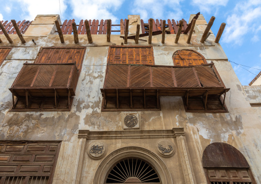 Old houses with wooden mashrabiyas in al-Balad quarter, Mecca province, Jeddah, Saudi Arabia