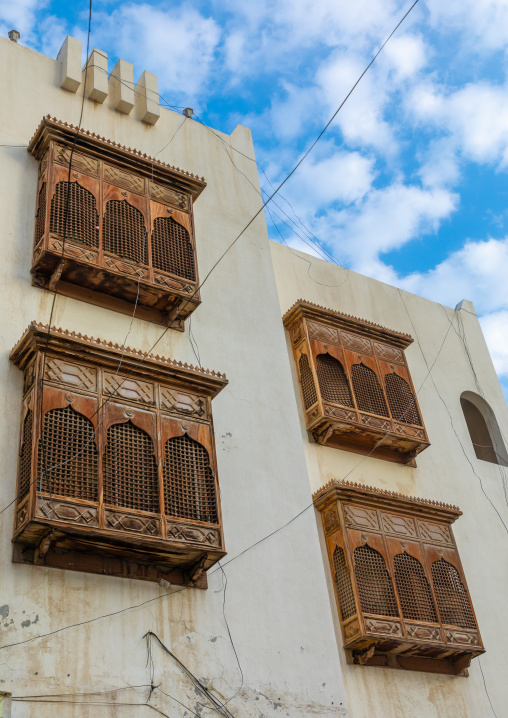 Old house with wooden mashrabiya in al-Balad quarter, Mecca province, Jeddah, Saudi Arabia