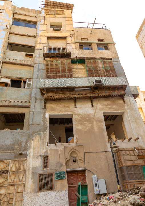 Old house with wooden mashrabiya in al-Balad quarter, Mecca province, Jeddah, Saudi Arabia