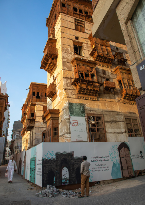 Old house with wooden mashrabiya in al-Balad quarter, Mecca province, Jeddah, Saudi Arabia