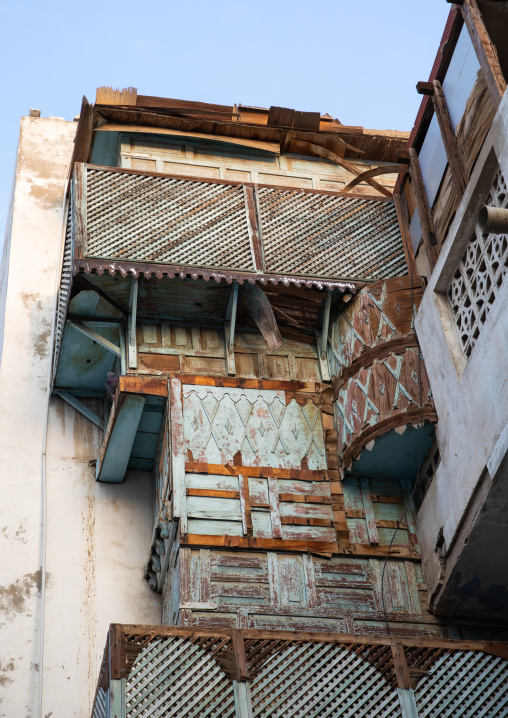 Old house with wooden mashrabiya in al-Balad quarter, Mecca province, Jeddah, Saudi Arabia