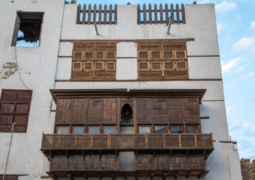 Old house with wooden mashrabiya in al-Balad quarter, Mecca province, Jeddah, Saudi Arabia