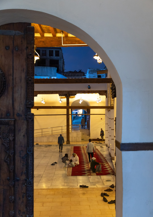 Men praying in al Shafi mosque, Mecca province, Jeddah, Saudi Arabia