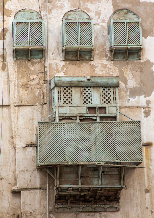 Old house with wooden mashrabiya in al-Balad quarter, Mecca province, Jeddah, Saudi Arabia