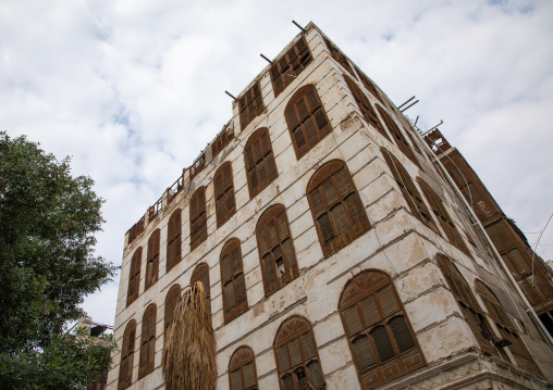 Old house with wooden mashrabiya in al-Balad quarter, Mecca province, Jeddah, Saudi Arabia