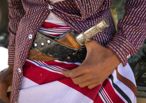 Saudi man with the traditional janbiya, Jizan Province, Addayer, Saudi Arabia