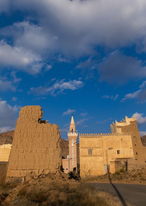 Mosque in an old village of traditional mud houses, Asir province, Ahad Rufaidah, Saudi Arabia