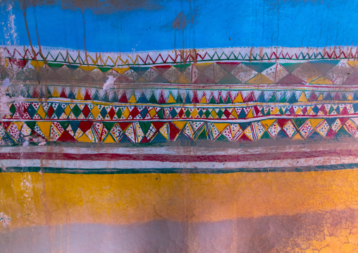 Al-qatt al-asiri traditionally female interior wall decoration in an abandonned house, Asir province, Sarat Abidah, Saudi Arabia