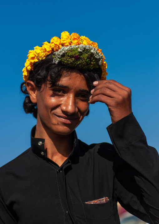 Portrait of an asiri flower man, Asir province, Al Farsha, Saudi Arabia