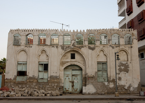 Old house with wooden mashrabiya in al-Balad quarter, Mecca province, Jeddah, Saudi Arabia