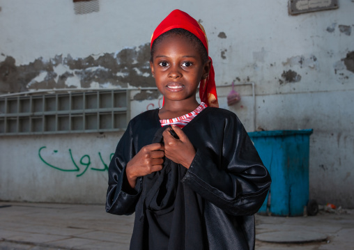 Somali refugee girl in the old quarter, Hijaz Tihamah region, Jeddah, Saudi Arabia
