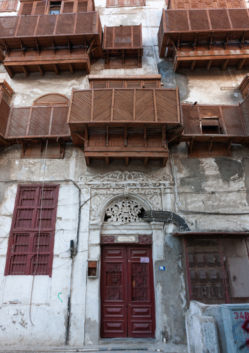 Houses with wooden mashrabia and rowshan in the old quarter, Hijaz Tihamah region, Jeddah, Saudi Arabia