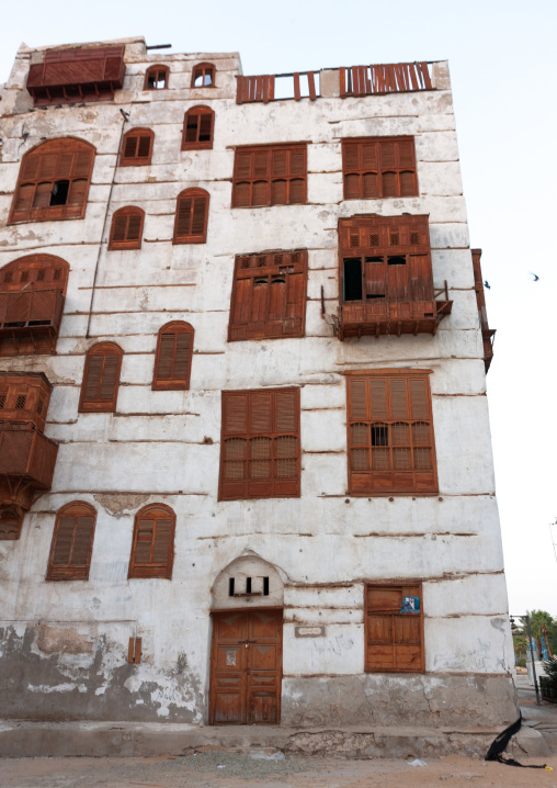 Houses with wooden mashrabia and rowshan in the old quarter, Hijaz Tihamah region, Jeddah, Saudi Arabia