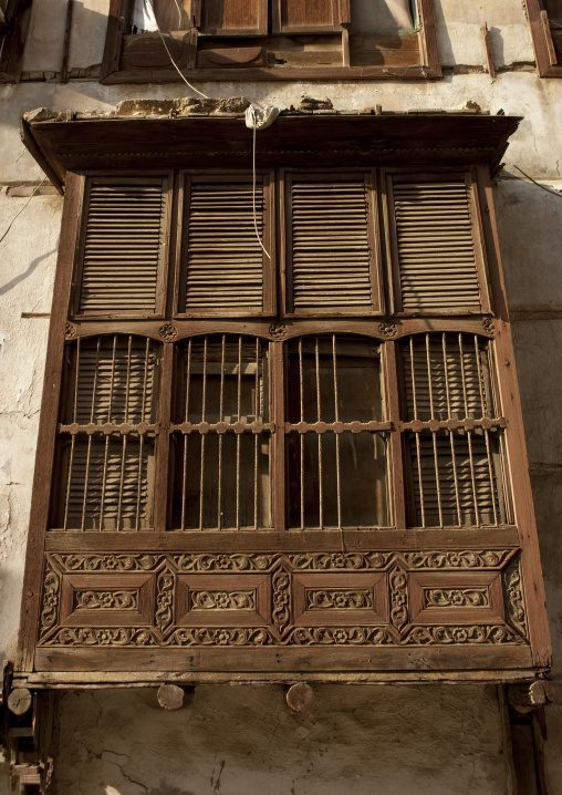 Old house with wooden mashrabiya in al-Balad quarter, Mecca province, Jeddah, Saudi Arabia