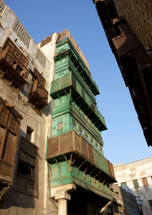 Old house with wooden mashrabiya in al-Balad quarter, Mecca province, Jeddah, Saudi Arabia