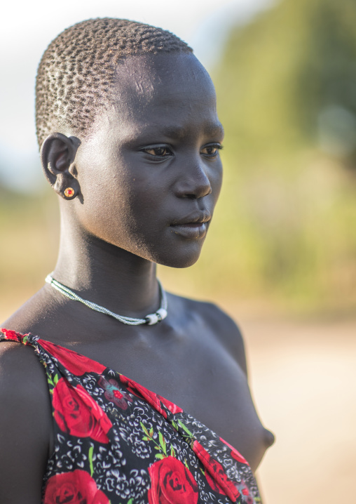 Portrait of a Mundari tribe teenage girl, Central Equatoria, Terekeka, South Sudan