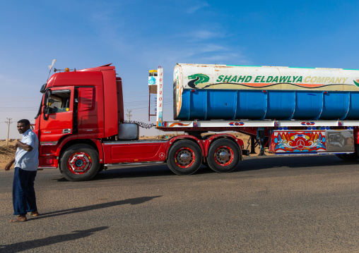 Truck stopped on the road, Northern State, Meroe, Sudan