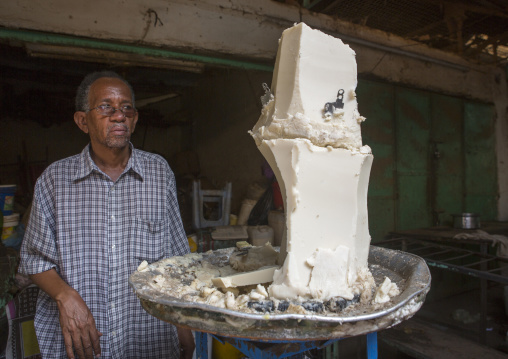 Sudan, Khartoum State, Omdurman, grease seller