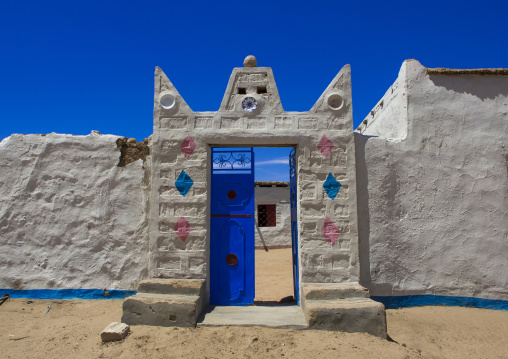 Sudan, Northern Province, Gunfal, traditional nubian architecture of a doorway