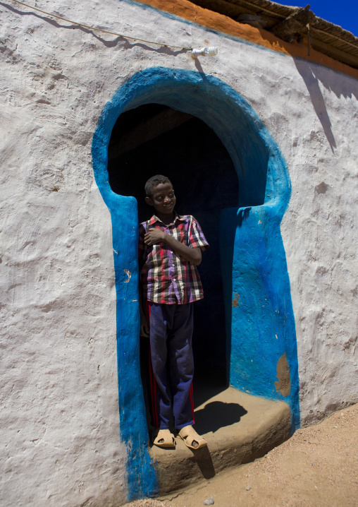 Sudan, Northern Province, Gunfal, traditional nubian architecture of a doorway